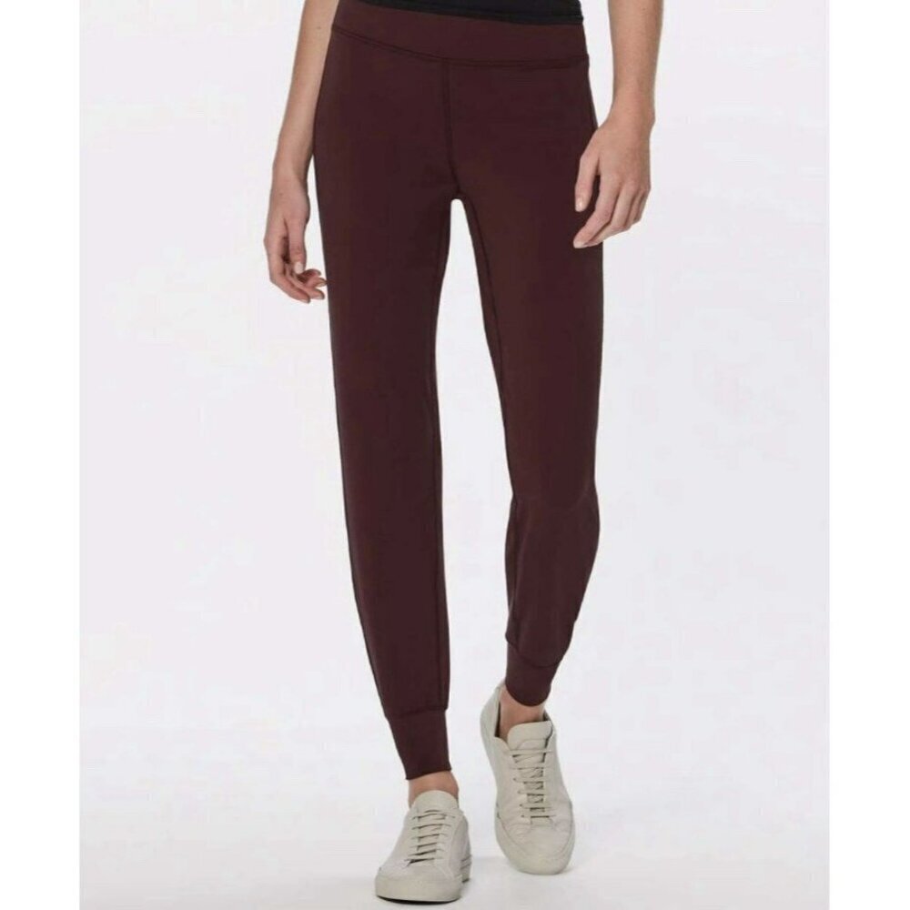 Lululemon Back In Action Jogger (29") Garnet Size 4 EUC